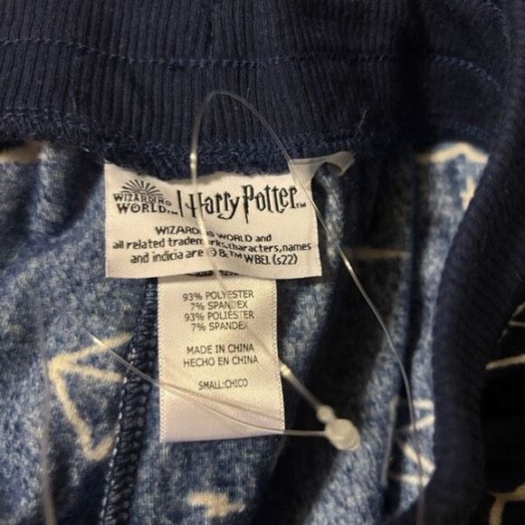Harry Potter Wizarding World Size Women’s Small 2 Piece Pajama Set *New* - Picture 8 of 9